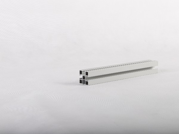 從不同角度，解析<i style='color:red'>40型材</i>